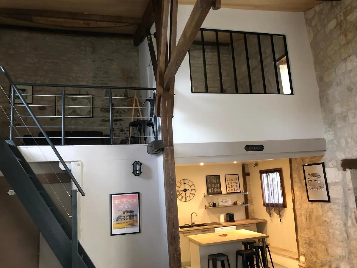 Holiday home Loft De Charme Centre De Montcuq Villa